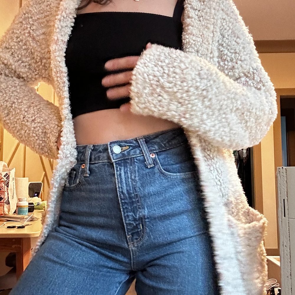 sweater - Picture 3 of 3